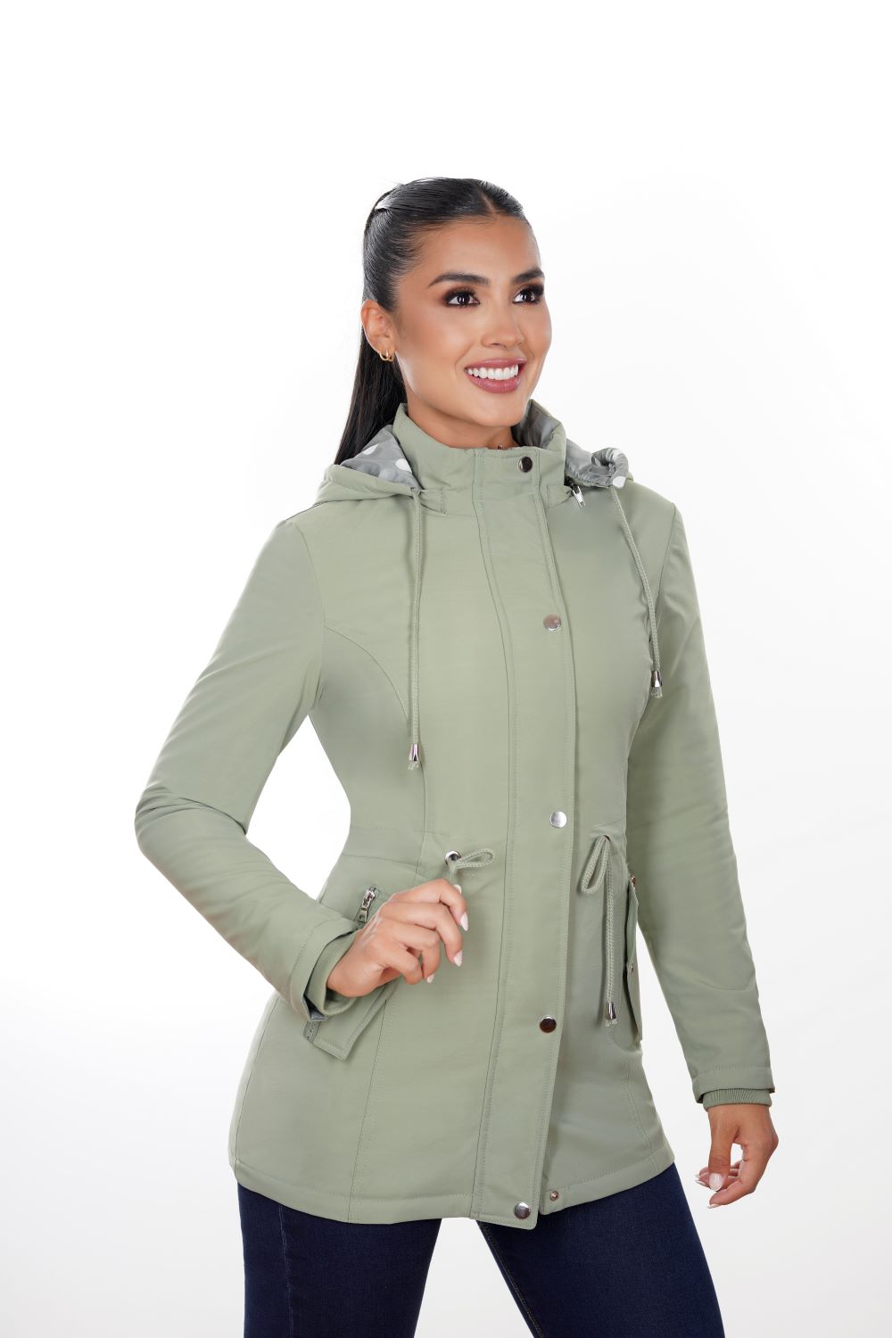 Parka impermeable con capota